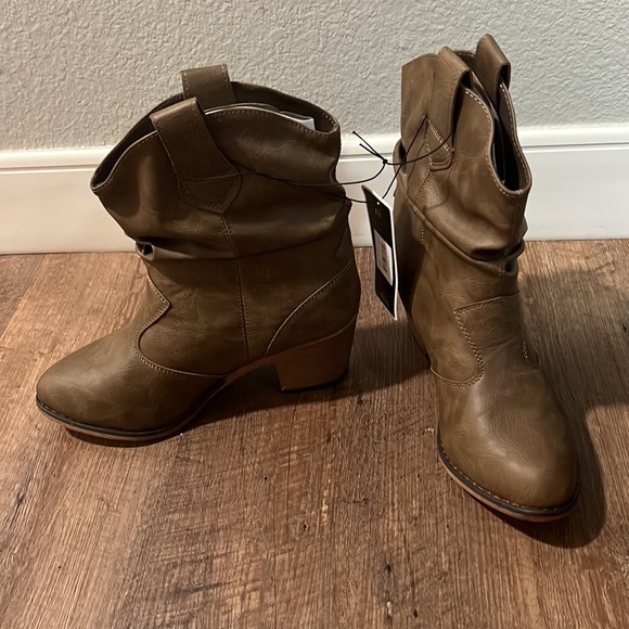 Charles Albert Ladies Cowboy Boot: NEW with Tags: size 8 - Picture 1 of 7